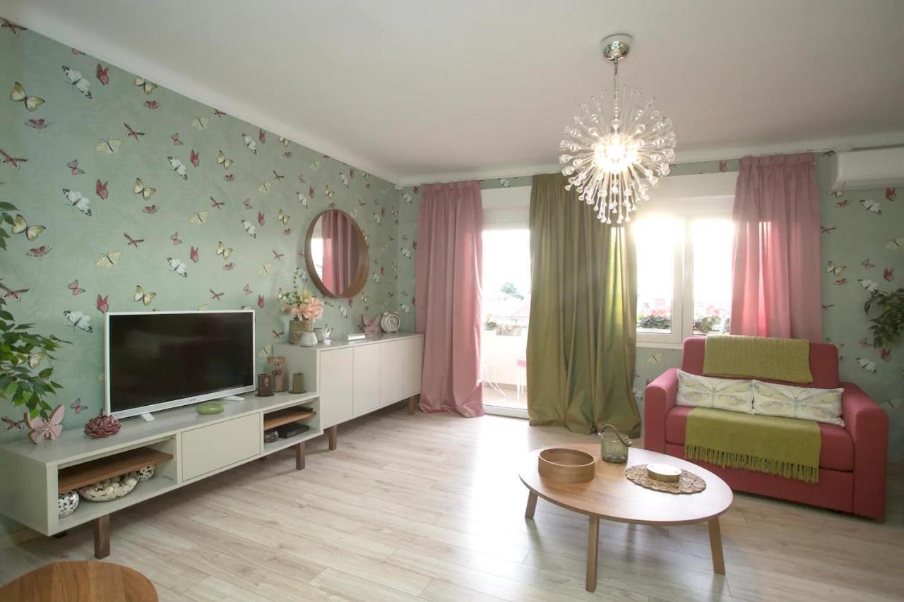 Beach Apartment Butterfly With Sea View Split Exteriér fotografie
