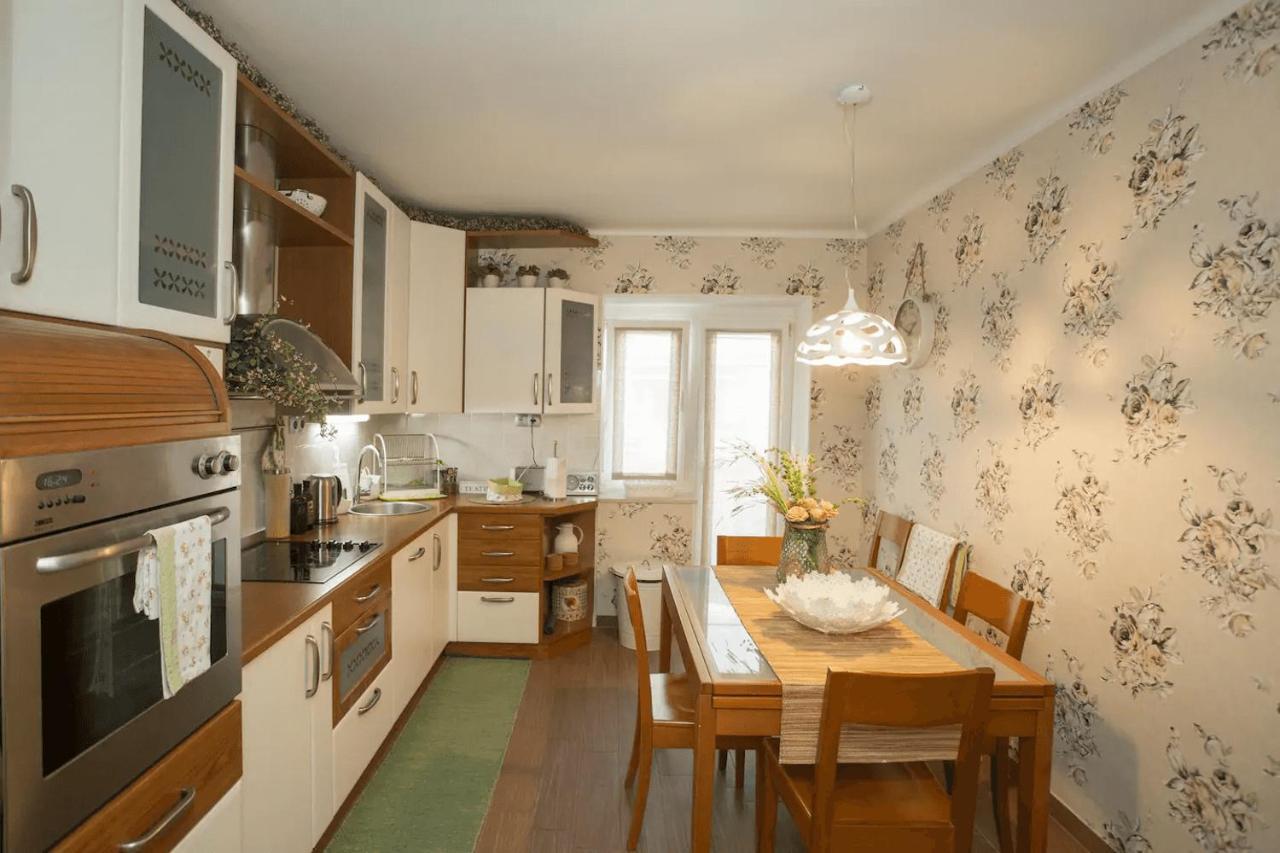 Beach Apartment Butterfly With Sea View Split Exteriér fotografie
